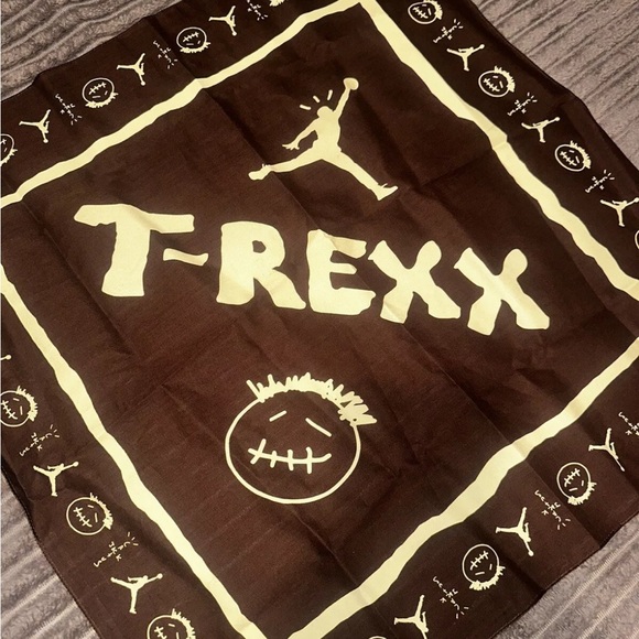 Travis Scott x Jordan ComplexCon VIP Limited Exclusive Brown Bandana F&F - Picture 2 of 2